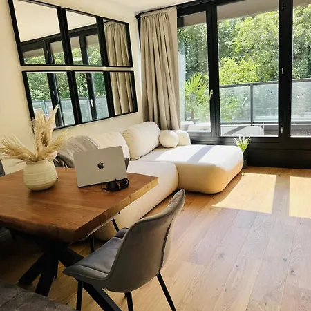 Velmora Boutique - Wellness - Pool, Sauna, E-bikes Direkt Am * Timmendorfer Strand