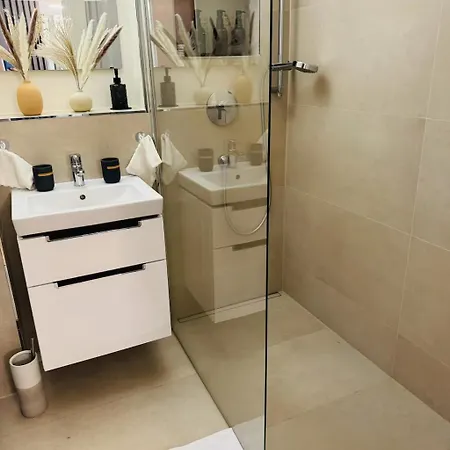 Velmora Boutique - Wellness - Pool, Sauna, E-bikes Direkt Am *